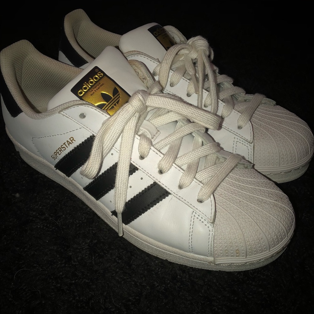 Adidas superstars